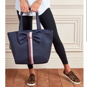 New Stella & dot crush it now tote navy in packaging nwt